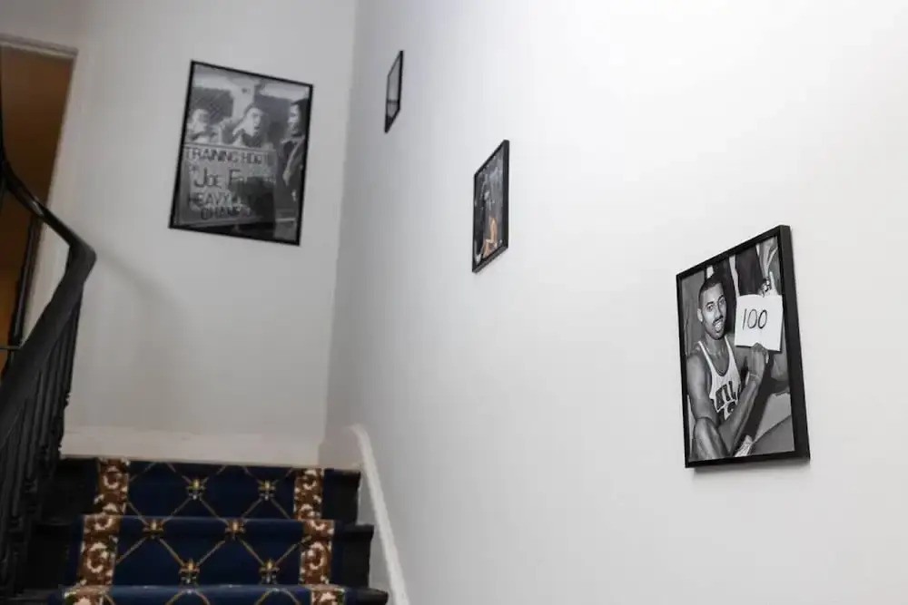 Glamorous Lux Studio - Unit 7