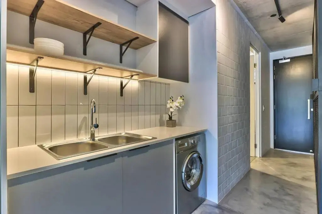 Ideal work from home,studio in new development!