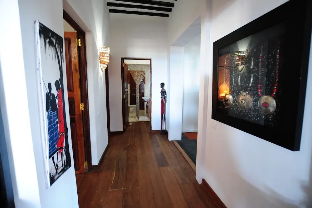 Beachfront Villa Hideaway ZanzibarHouses