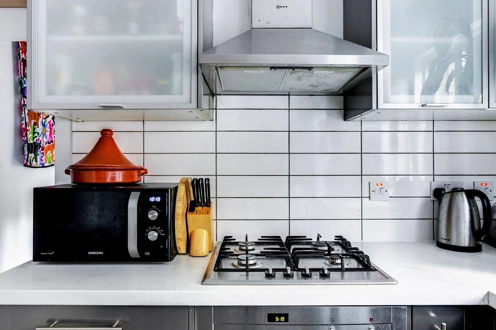 Bright 3 Bedroom Trendy Home by Hampstead