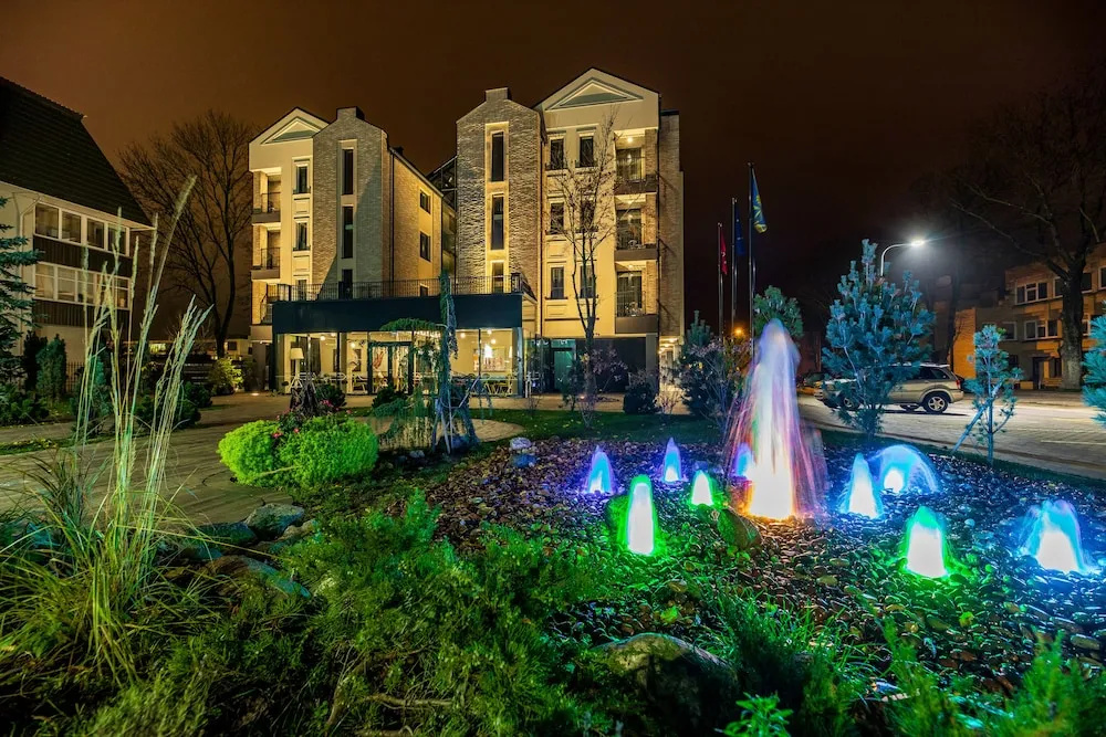 Отель Amsterdam Plaza