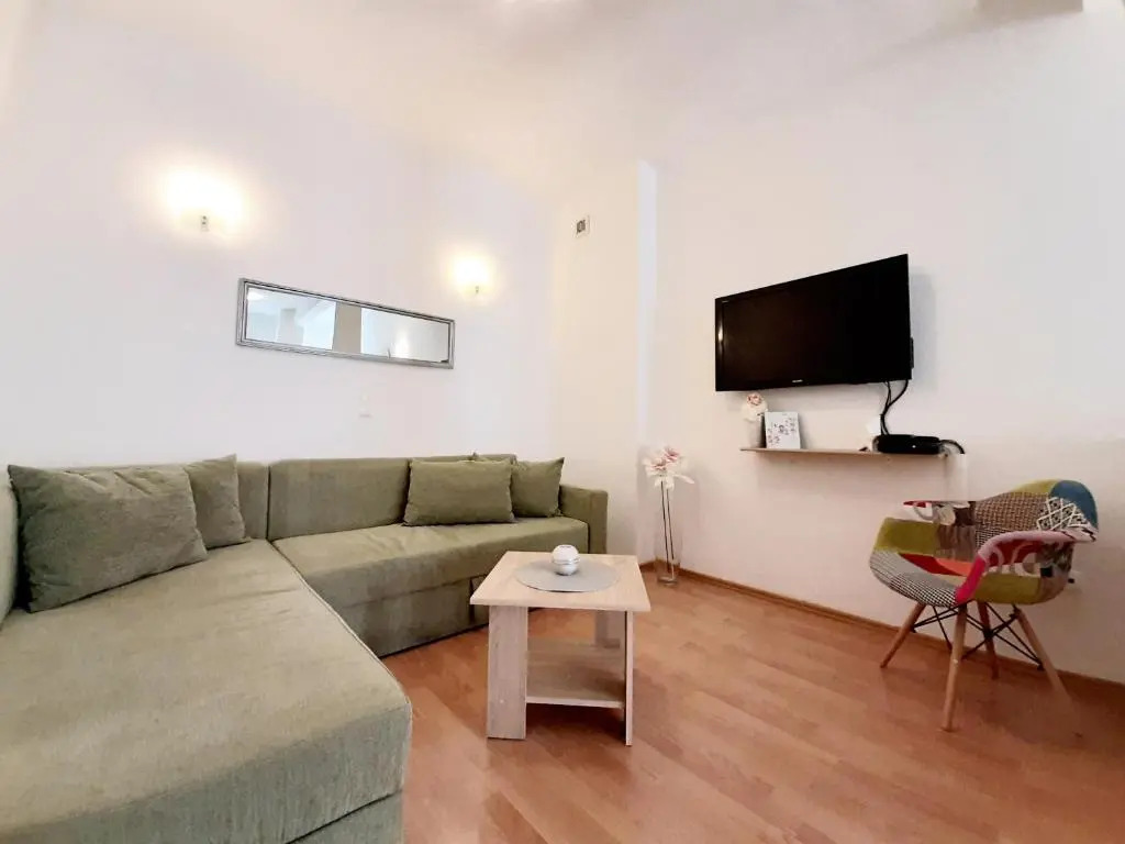 Apartments Akmadzic