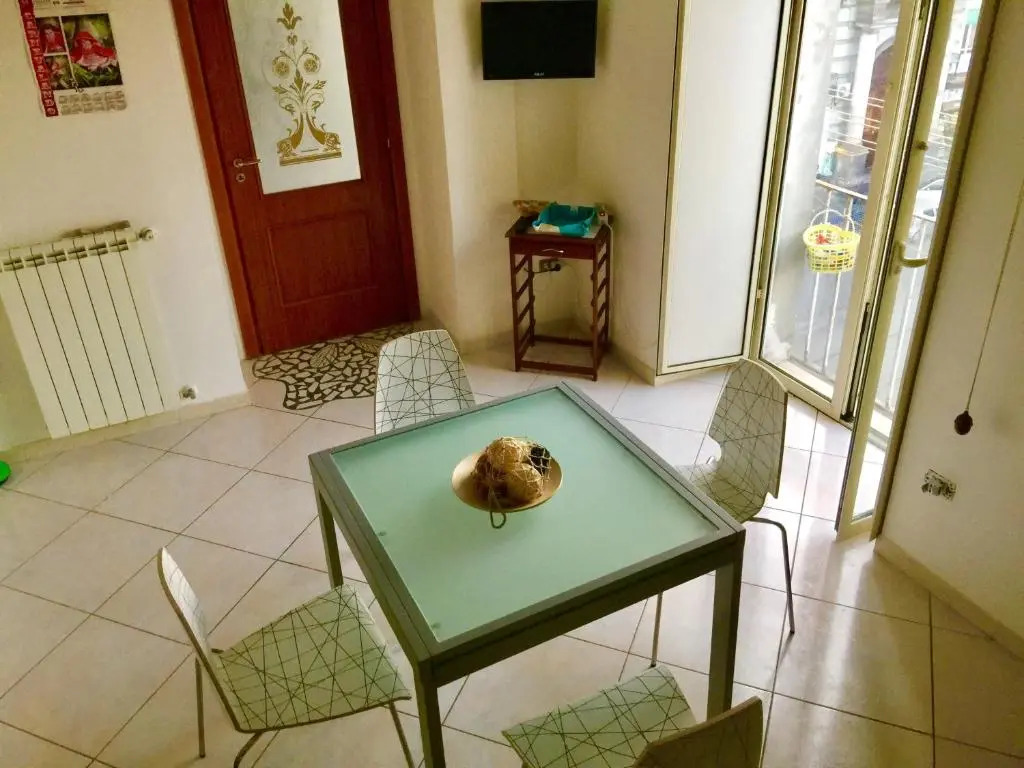 Miseria E Nobilta Apartment