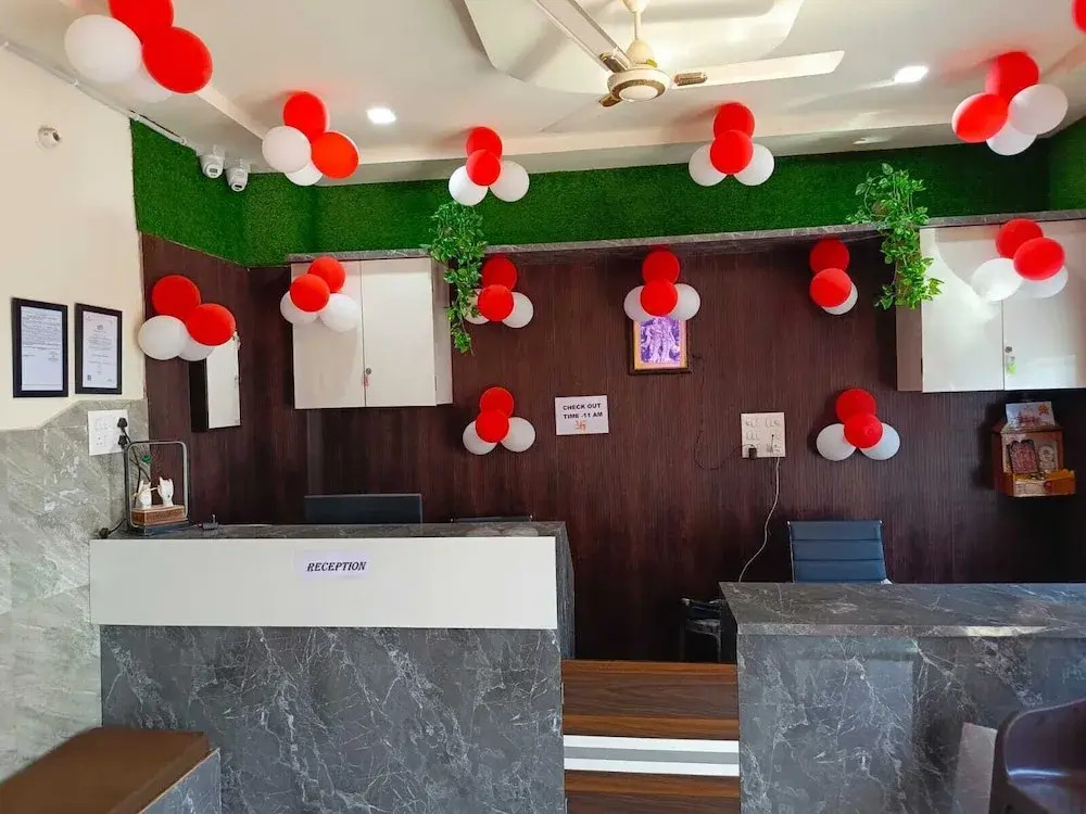 Shri Girraj Residency