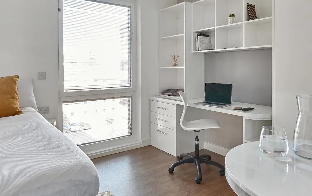 Relax By MPH-70 Chic Studios In Prime Liverpool