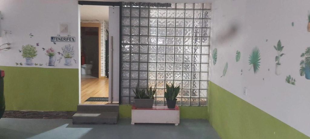 Loft Santa Cruz, Acoran