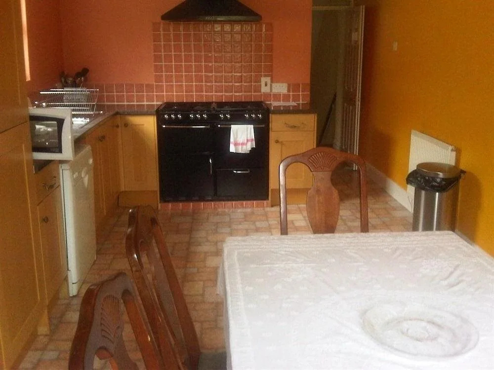 Flat 5 Cardiff