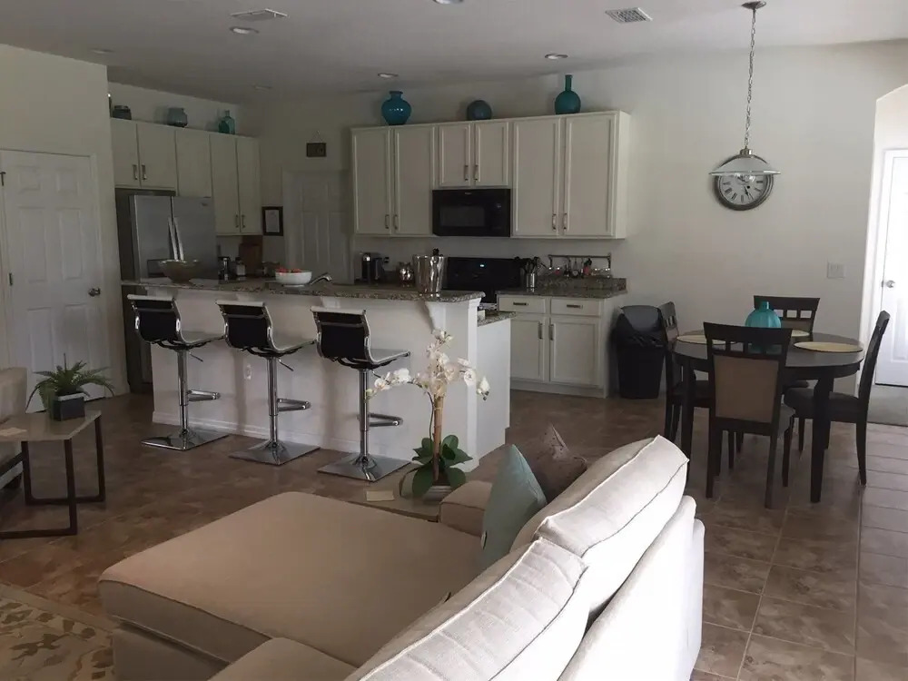 Spacious 5 bed Property With Private South Facing Pool, Situated in the Quiet, Gated Community of Watersong and Surrounded by Beautiful Conservation Land - 291