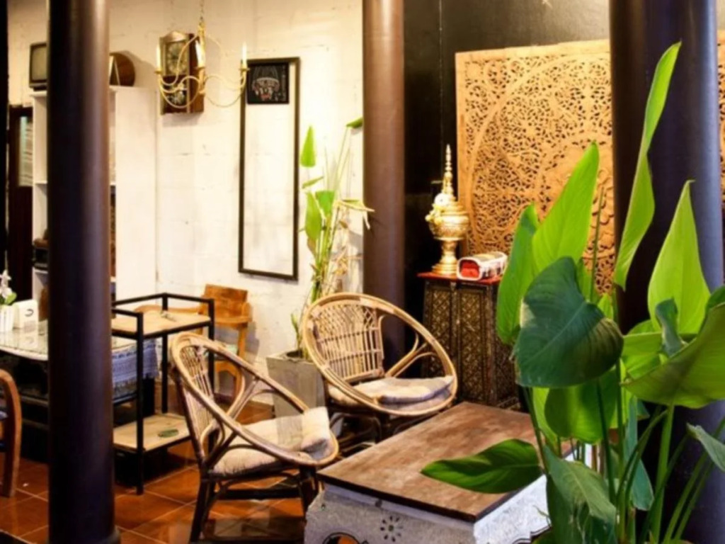 Baan Puang Petch