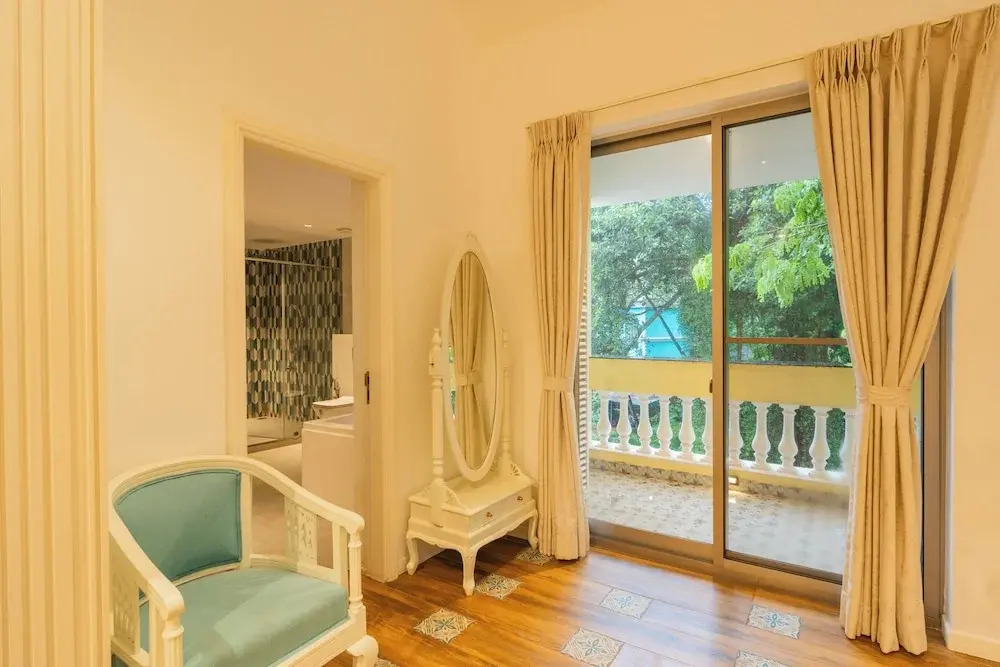 ELIVAAS Kensho Daisy | 5 BHK Villa With Plunge Pool