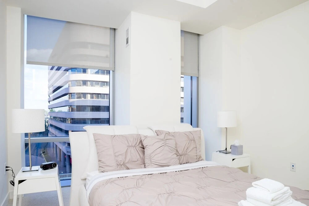 Arlington 2br/2ba Fully Furnished Apartment In Crystal City 2 Bedroom Apts by RedAwning