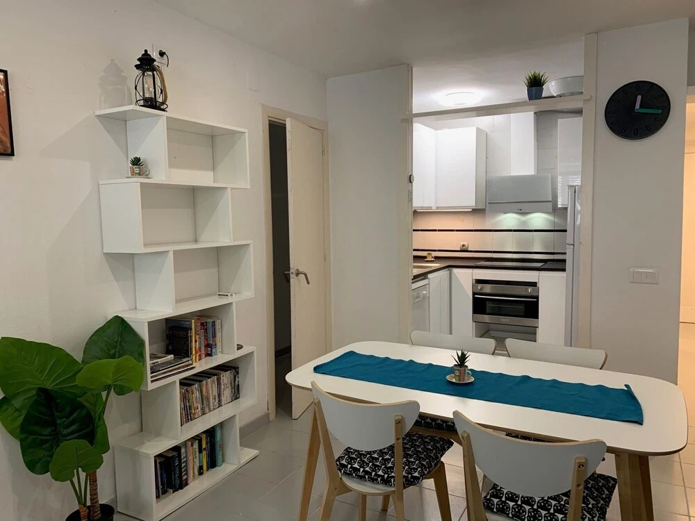Ground Floor Facing the Sea, in Complex with Pool and Common Areas.