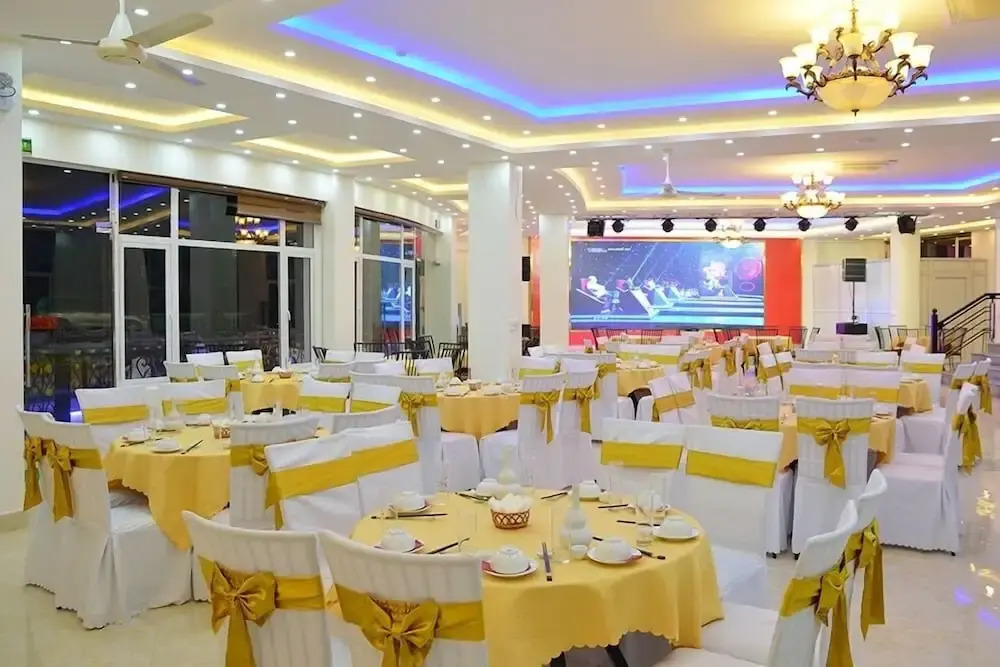 Mạnh Tuân Hotel MC - by BAY LUXURY