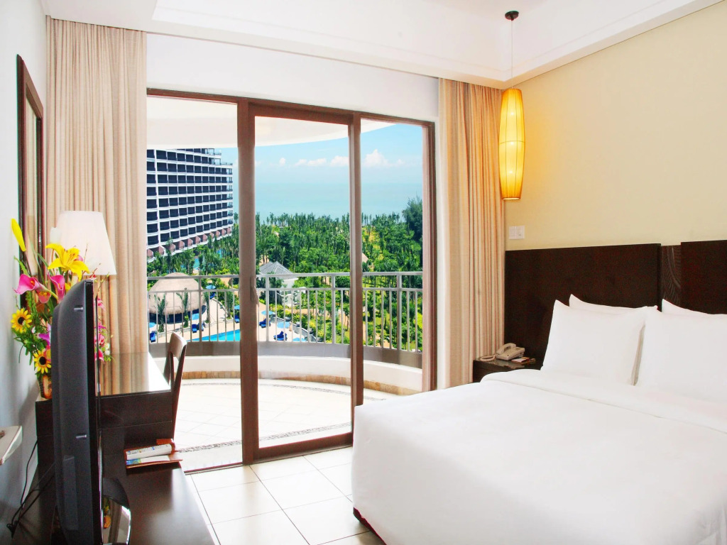 Hainan Golden Sunshine Hotspring Resort Hotel