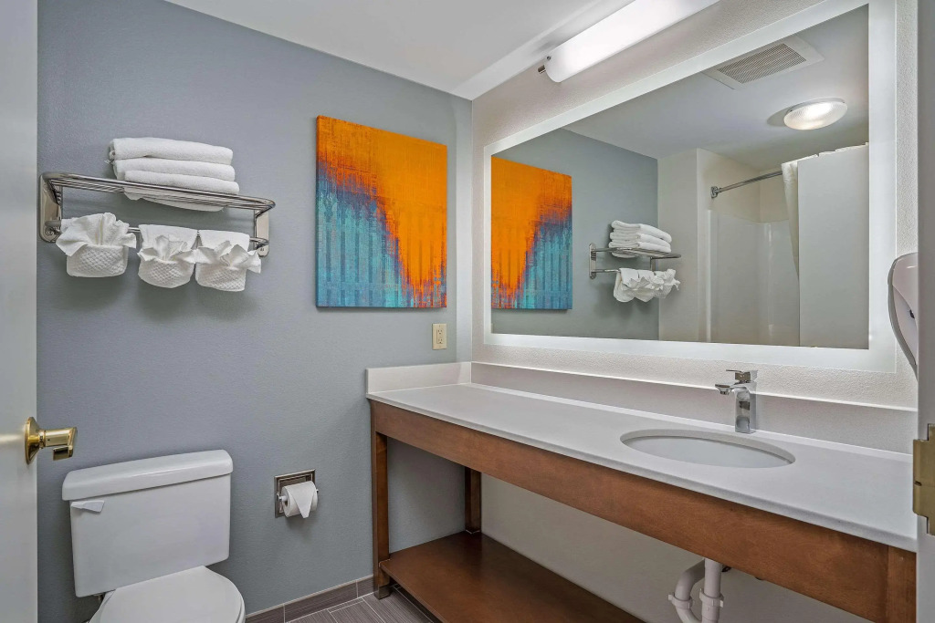 MainStay Suites Wilmington - University Area