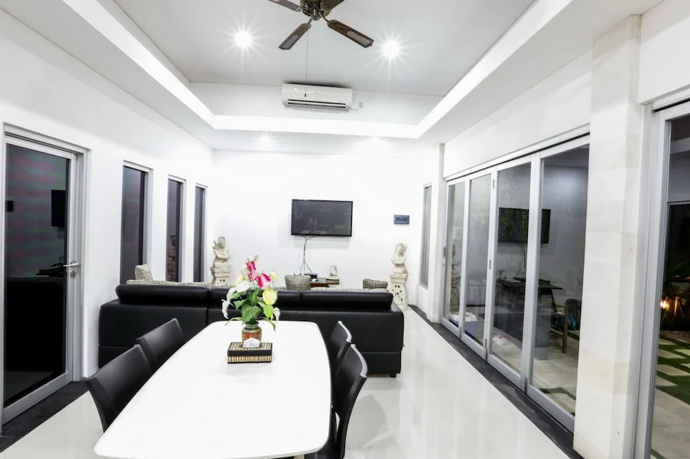 Villa Cinta Kelapa