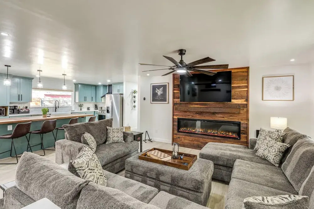 Walk to Dtwn Flagstaff: Home w/ Great Outdoor Area