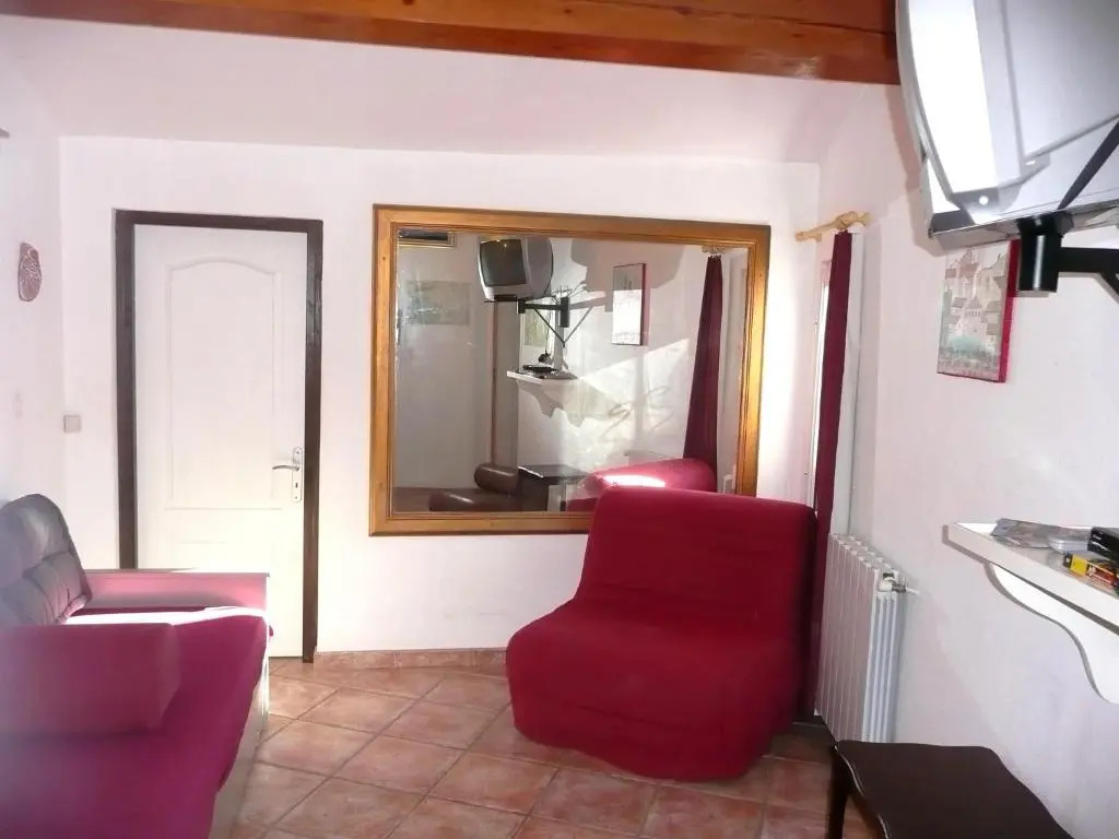2 Gites ,15mn de Cannes, Fréjus, St Raphael, Villa la Soleiade ,clim, piscine, parking, wifi, au Lac de Saint-Cassien VAR