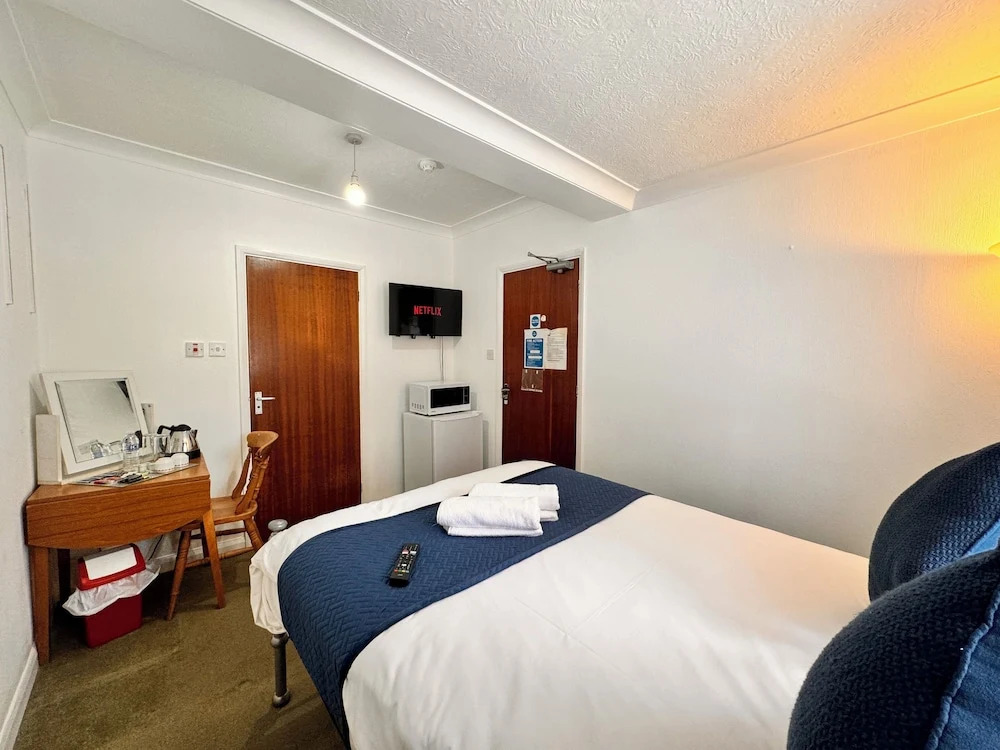 High Trees Guest House Gatwick