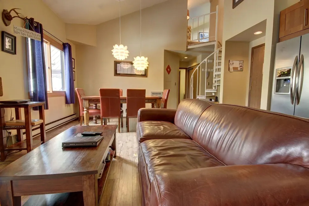 Flying Dutchman 1137 by SummitCove Vacation Lodging