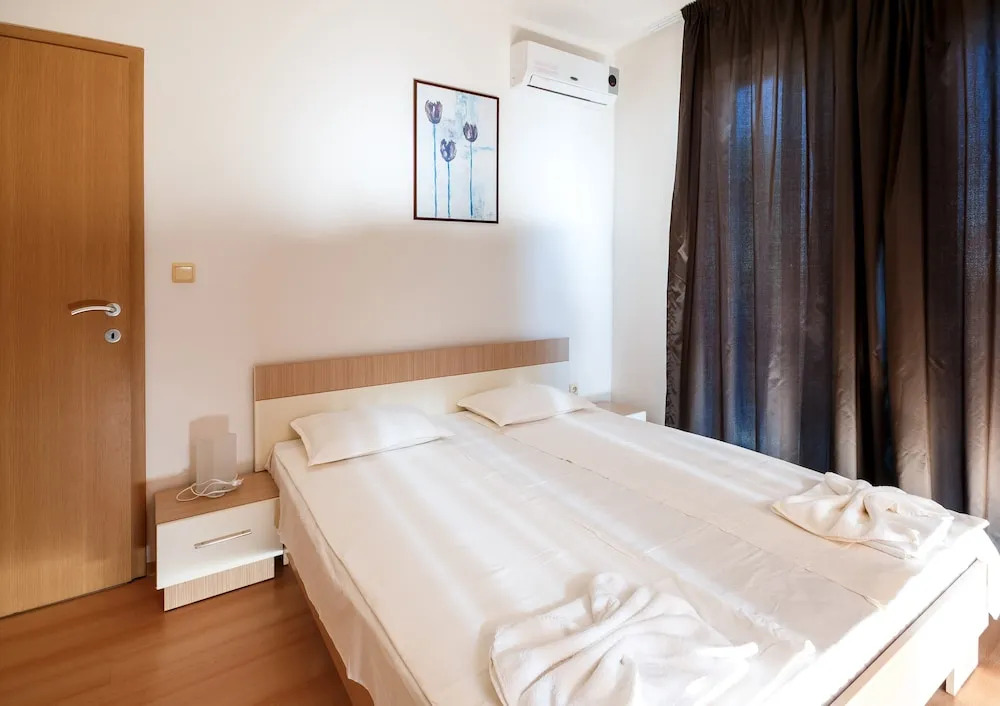 Charming 1 Bedroom Apartment for up to 4 Guests