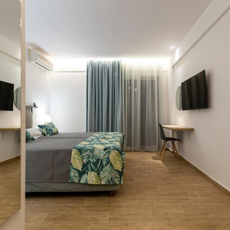 Sirocco Hotel