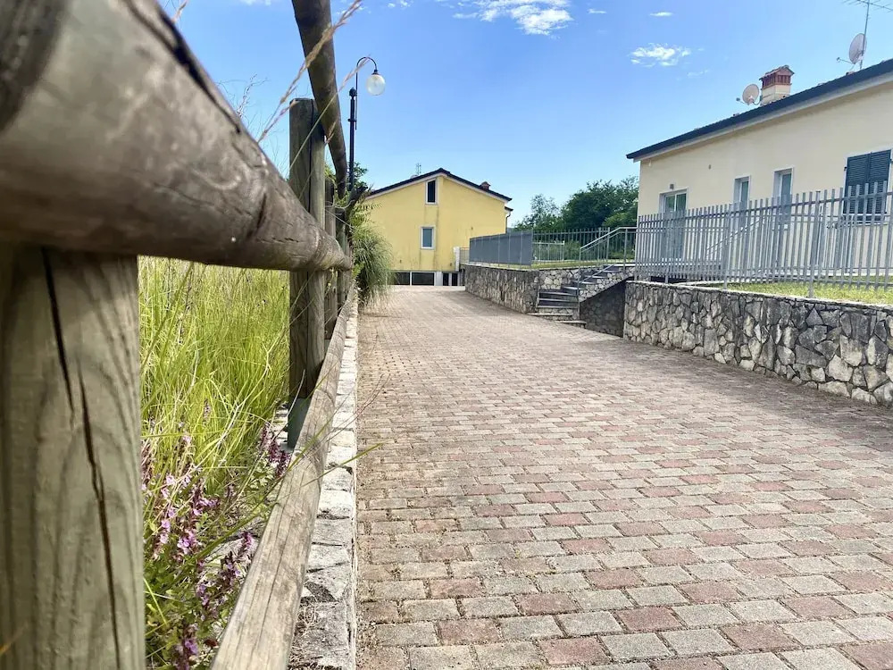Le Village Sarzana