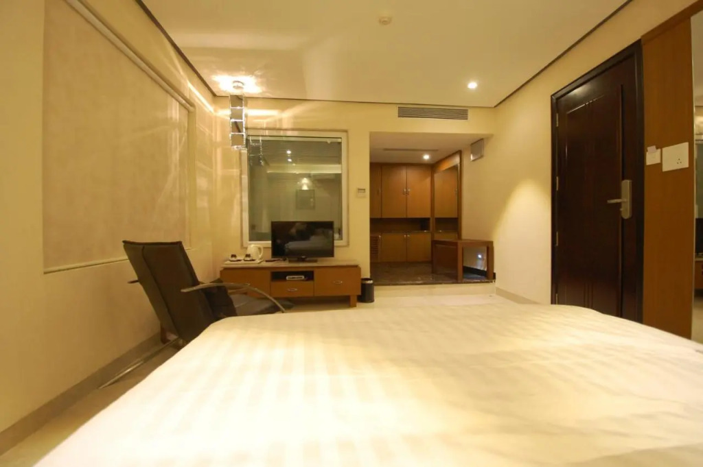 Click Hotel Sapphire Star Indore