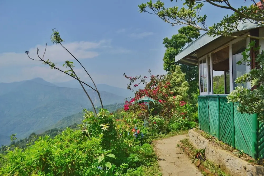 Himalayan Eagle Resort