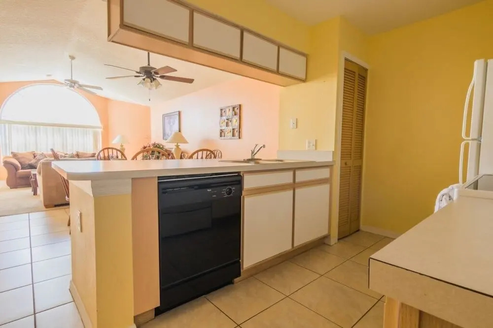 Petra's Villas at Island Club - 3 Br Condo