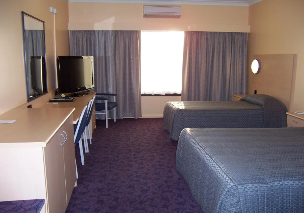 Albert Motel