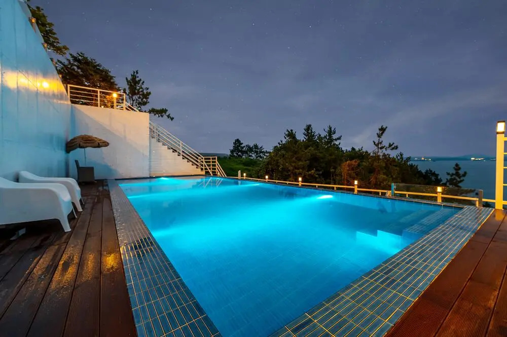 risehill cafe and ocean view pension
