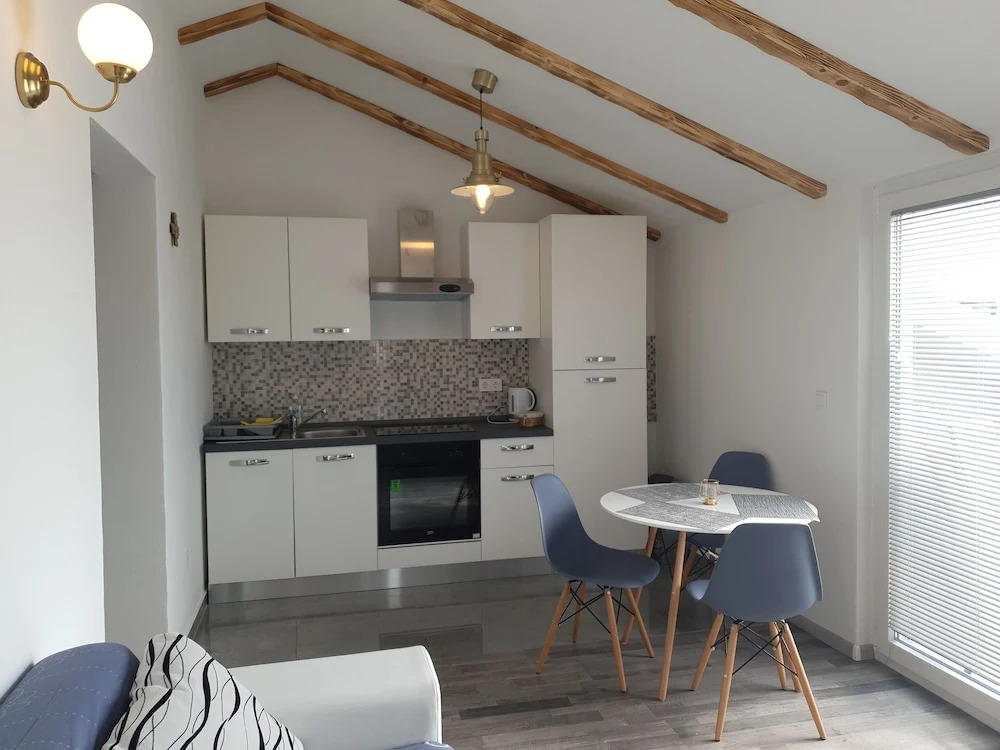 Apartments Dalmatinka Metajna Novalja
