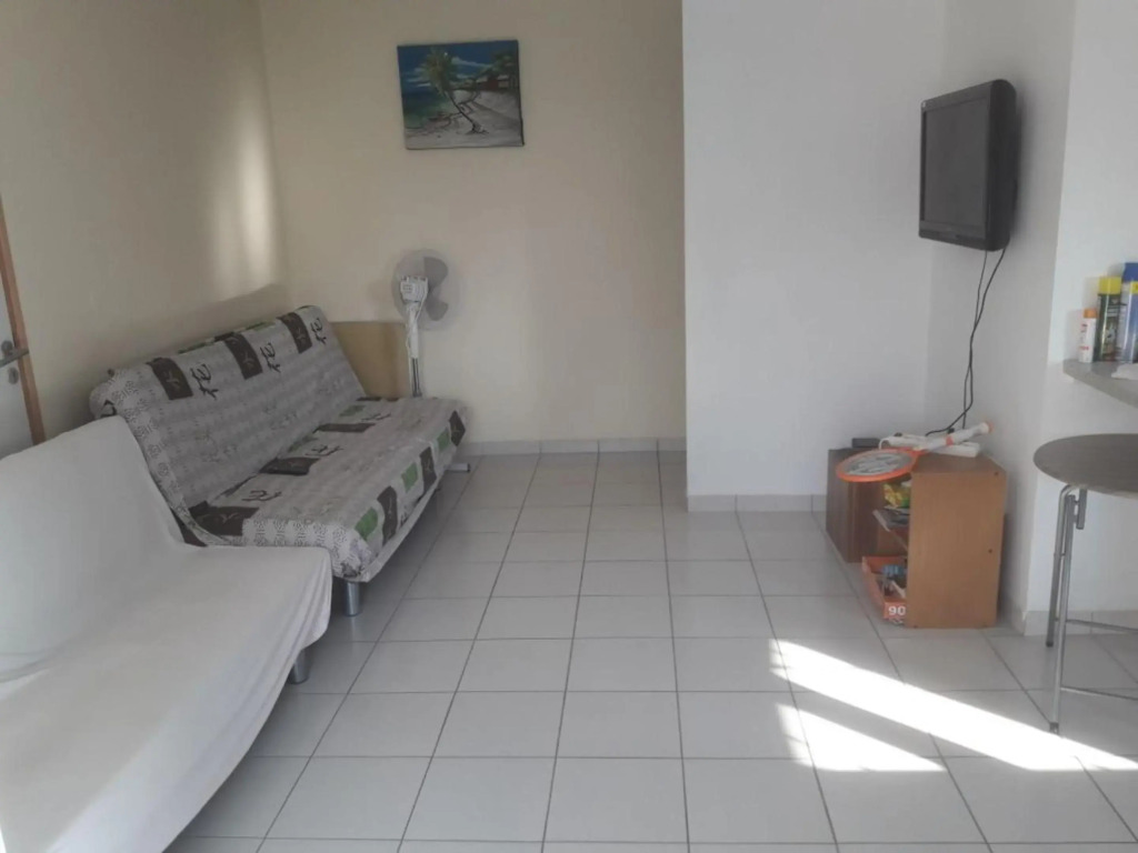 Maison de 2 chambres avec jardin clos et wifi a Sainte Anne a 5 km de la plage