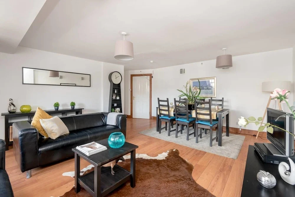 Stylish Frederick Street Flat Heart Of The Centre