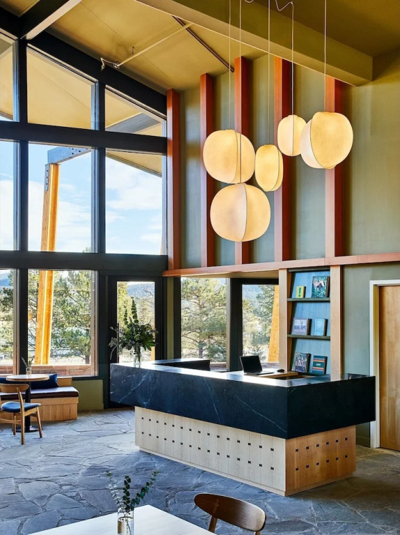 Trailhead Lodge