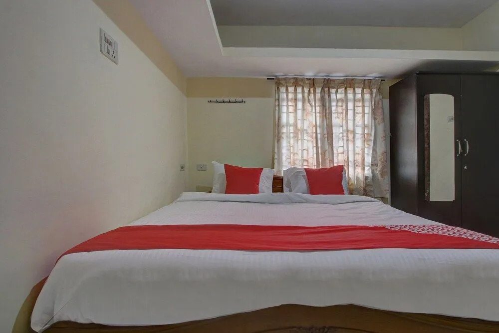 Oyo 22924 Gv Residency