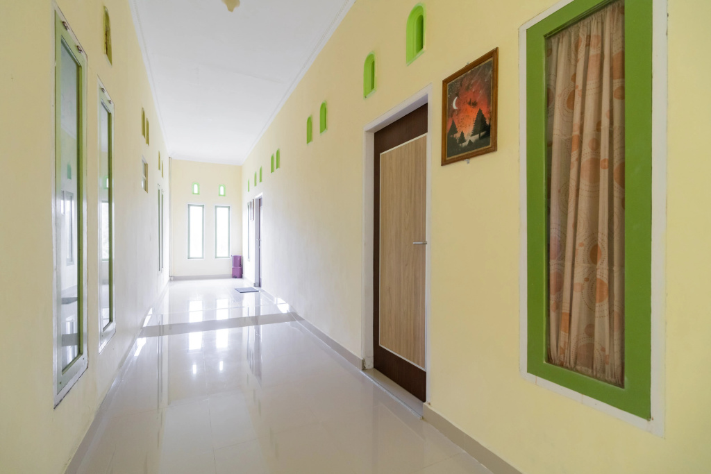 RedDoorz Syariah Near Hot Water Boom Solok Selatan