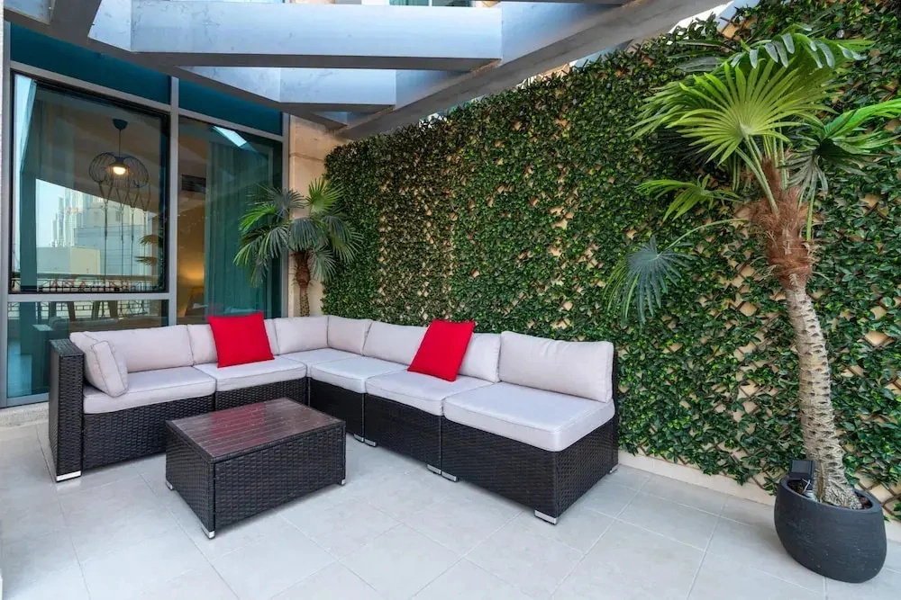 Luxury 2BR Downtown Apt With Burj Khalifa View