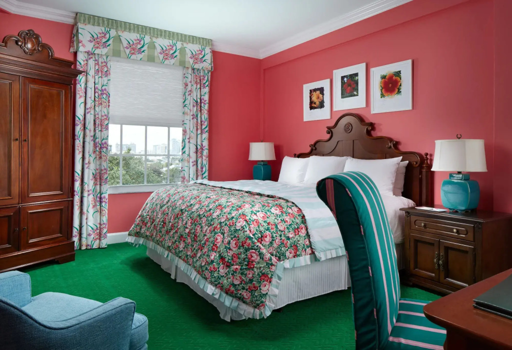 The Colony Hotel