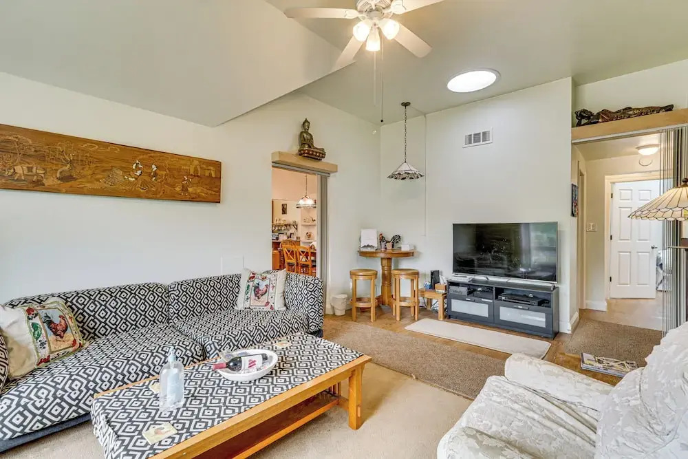 7 Mi to Dtwn Portland: Quiet Yet Central Home