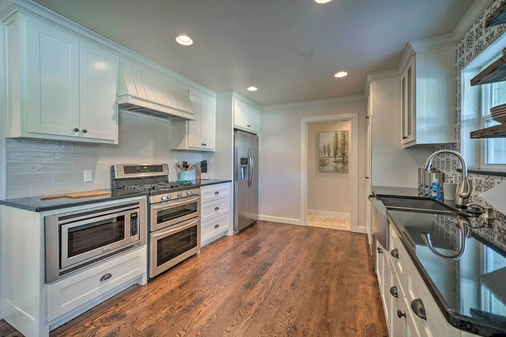 Elegant NW Oklahoma City Home w/ Spacious Yard