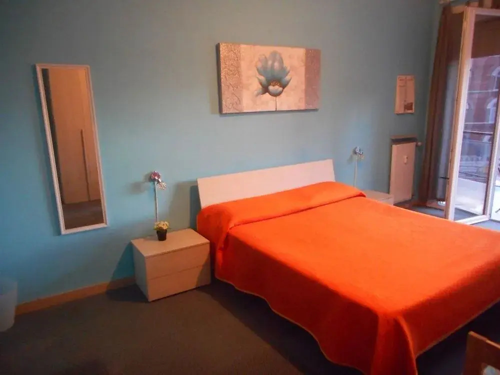 Cavour16 rent bedrooms