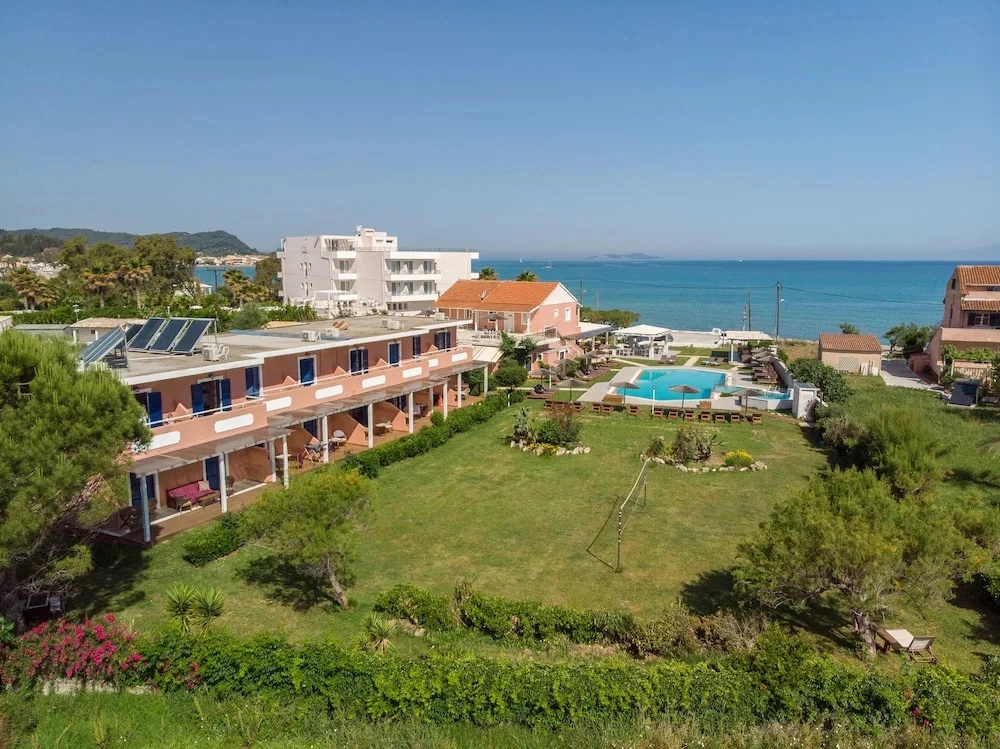 Waves Studios Apartments