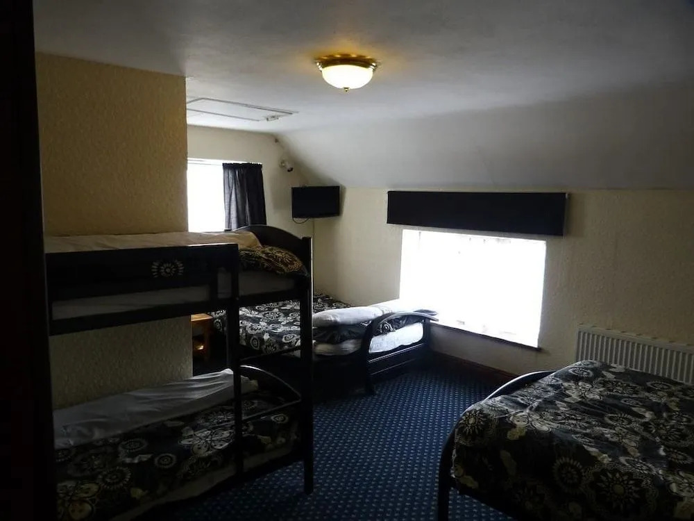 Peakstones Inn