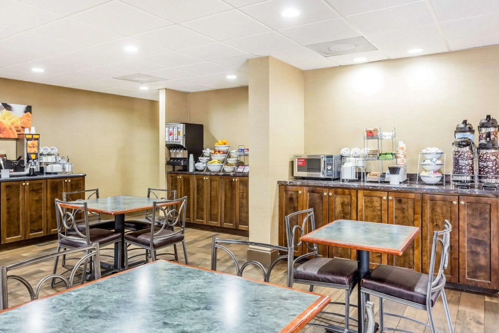Comfort Suites