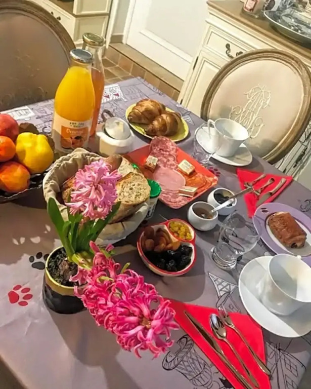 La tour cachée