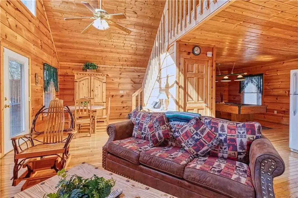 Hummingbird Hideaway - One Bedroom Cabin