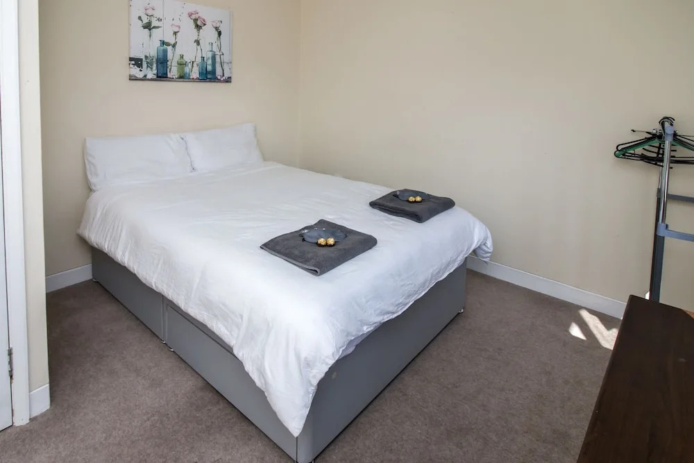 Elegant Rooms in a Quiet Location