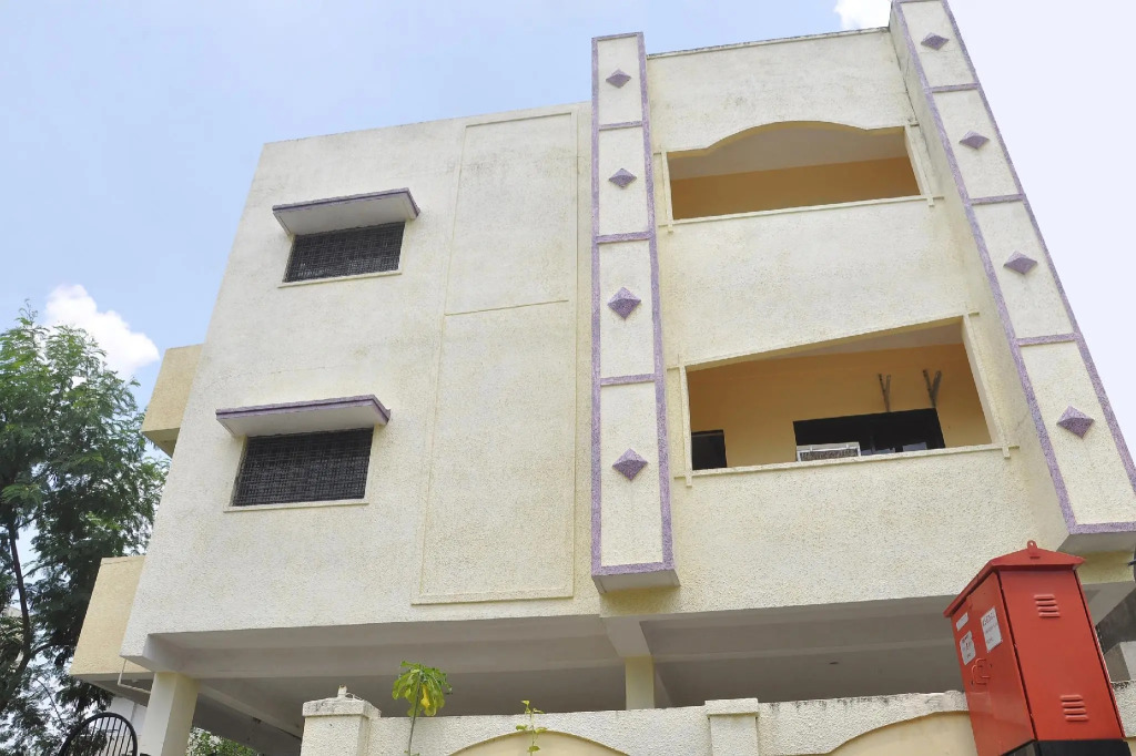 OYO 74918 Infinity Inn